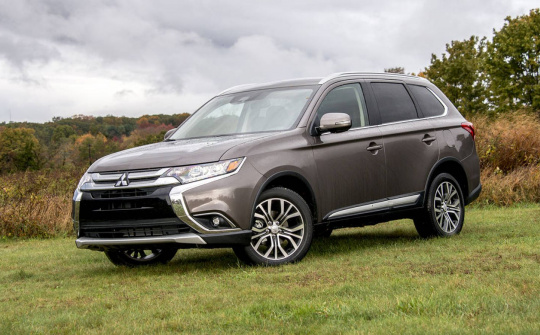 Cập nhật giá bán xe Mitsubishi tháng 9/2019: Giảm giá tới gần trăm triệu đồng