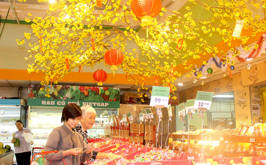 Bánh, kẹo Tết -  hàng Việt chiếm ưu thế