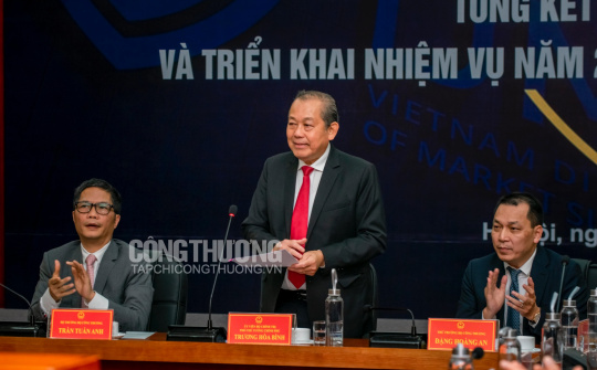 [Tin ảnh]: Hội nghị “Tổng kết công tác quản lý thị trường năm 2019 và phương hướng, nhiệm vụ năm 2020”