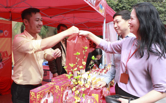 Vui Tết với đoàn viên công đoàn Bộ Công Thương
