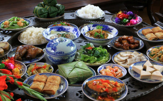 Mâm cỗ ngày Tết miền Bắc và miền Nam có gì khác nhau