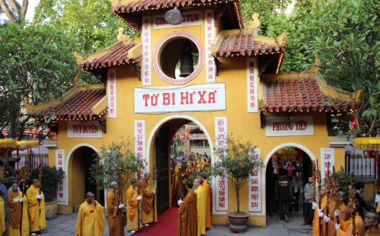 Đi lễ chùa thế nào cho đúng không phải ai cũng biết