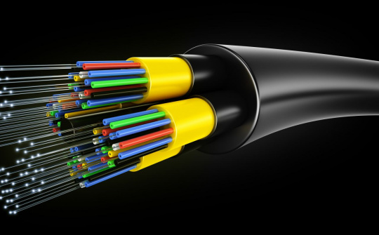 Hiểu rõ hơn về Nhà máy sợi quang đầu tiên tại Đông Nam Á