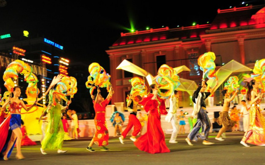 Tạm ngừng tổ chức lễ hội vì virus corona