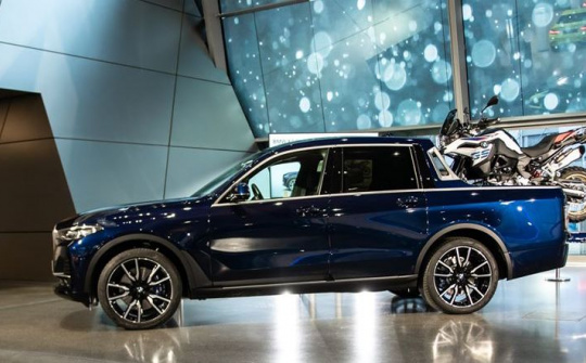 Chỉ có một chiếc duy nhất trên thế giới, BMW X7 phiên bản bán tải lộ diện