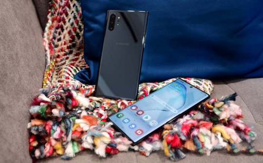 Hai phiên bản smartphone giá rẻ của Samsung vừa ra mắt thị trường Việt