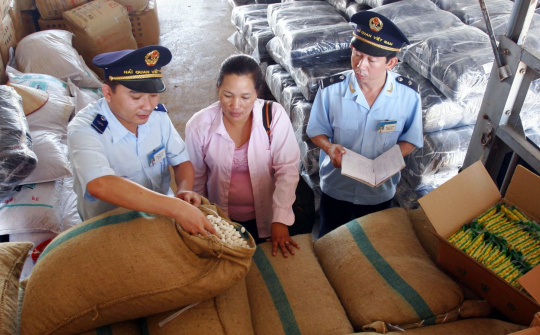 Phòng chống gian lận xuất xứ, chuyển tải hàng hóa bất hợp pháp tại Việt Nam