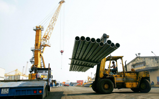 Ngăn chặn nguy cơ gian lận xuất xứ, chuyển tải bất hợp pháp tại Việt Nam