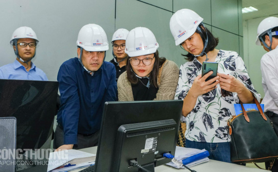 Tăng cường minh bạch thông tin về môi trường tại nhà máy nhiệt điện