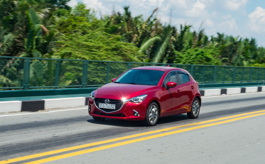 Chọn xe tầm giá 500 triệu đồng cho gia đình chơi Tết