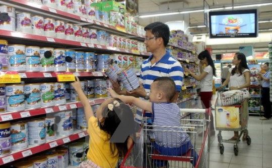 Quản lý giá sữa cho trẻ em dưới 6 tuổi: Cân bằng lợi ích