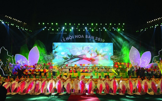 Điện Biên tập trung phát triển đa dạng loại hình du lịch