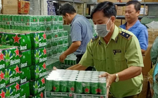 Tiêu hủy 330 thùng bia Heineken nhập lậu kém chất lượng