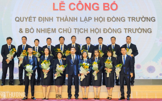 Thành lập Hội đồng trường, UNETI đón nhận niềm vui nhân ba