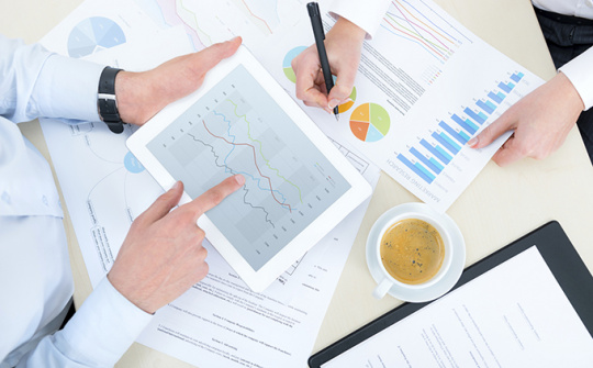 Tác động của cấu trúc vốn đến hiệu quả hoạt động kinh doanh của các doanh nghiệp trong ngành năng lượng niêm yết trên thị trường chứng khoán Việt Nam