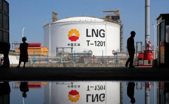 Trung Quốc giảm nhập dầu, tăng khí đốt