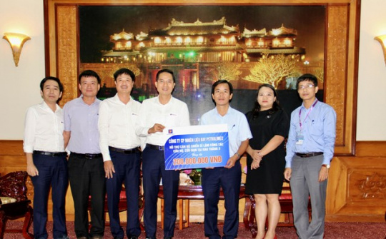 Petrolimex Aviation - Petrolimex Thừa Thiên Huế: Chung tay cùng tỉnh Thừa Thiên Huế khắc phục hậu quả bão lụt