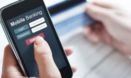 Các yếu tố ảnh hưởng đến khách hàng cá nhân khi chấp nhận dịch vụ Mobile banking tại thành phố Hồ Chí Minh