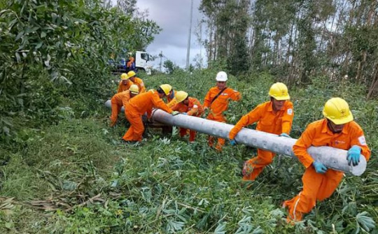 Khoảng 80% phụ tải tại Quảng Nam và Quảng Ngãi được khôi phục