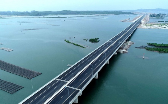 Khu kinh tế ven biển thu hút đầu tư vào các ngành hàm lượng công nghệ cao