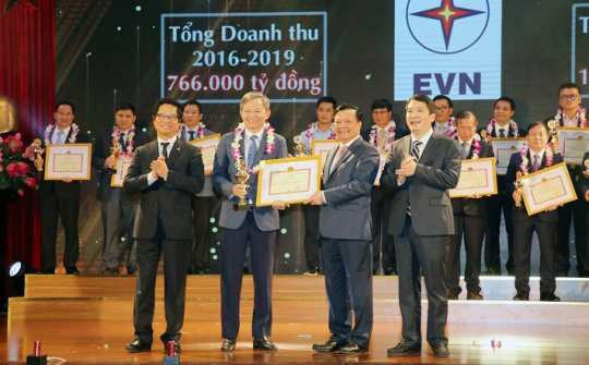 EVN được vinh danh tại Lễ Tôn vinh Người nộp thuế tiêu biểu