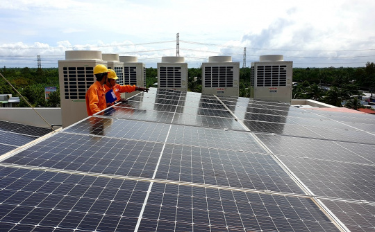 Điện mặt trời mái nhà đang phát triển mạnh mẽ tại phía Nam