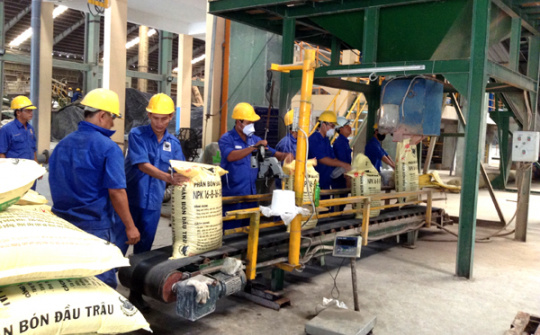 Tìm cách tháo gỡ vướng mắc về thuế GTGT với phân bón