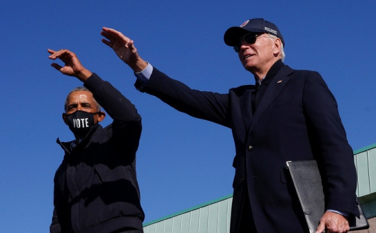 [Quốc tế nổi bật] Ông Obama lại sát cánh cùng ông Biden