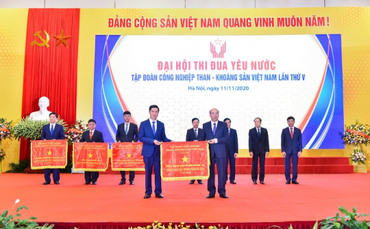 Nhôm Lâm Đồng: Nhận danh hiệu thi đua tại Đại hội thi đua yêu nước TKV lần thứ V