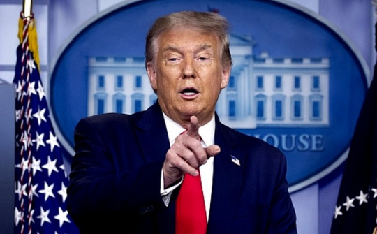 [Quốc tế nổi bật] Ông Trump lại cắt chức cấp dưới