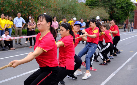 Sống động ngày hội vui khỏe của người lao động DAP-Vinachem