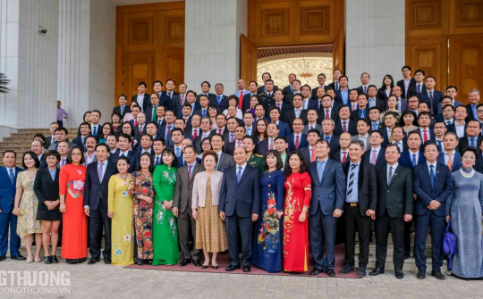 [Tin Ảnh] Thủ tướng gặp mặt 124 doanh nghiệp có sản phẩm đạt THQG Việt Nam 2020