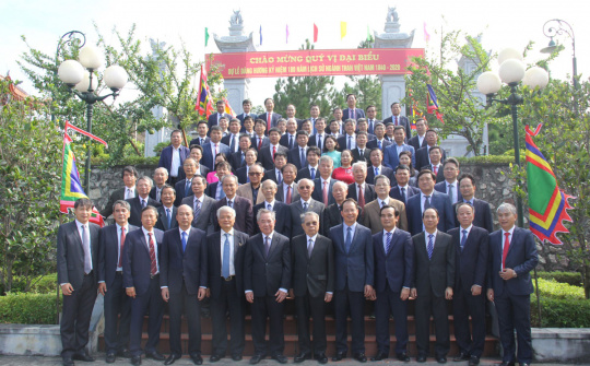 Lãnh đạo Tập đoàn TKV dâng hương tại Khu Di tích lịch sử địa điểm khai thác than đầu tiên của Việt Nam