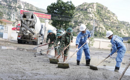 Xây dựng sân nền Trạm  Biên phòng Liên Hương bằng tro xỉ của Nhà máy Nhiệt điện Vĩnh Tân 2