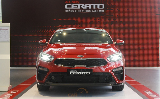 Kia Cerato dần vượt qua 'cái bóng' của Mazda3