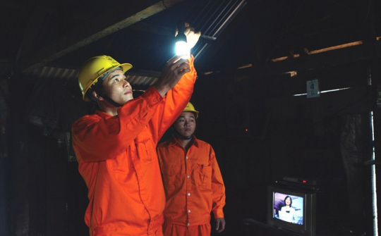 EVN tiếp tục giảm giá điện lần 2 cho khách hàng bị ảnh hưởng COVID-19