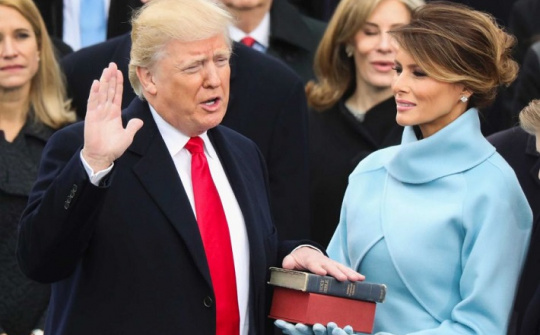 [quốc tế nổi bật] Ông Trump sẽ làm lễ tuyên thệ online?