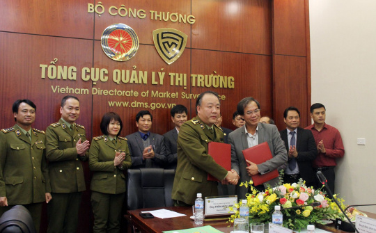 Bắt tay, chống hàng giả trong ngành giấy và bột giấy