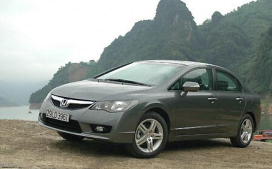 Honda Civic 2010 giá bao nhiêu?