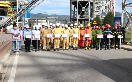 Diễn tập phương án chữa cháy và cứu nạn cứu hộ tại Nhà máy Nhiệt điện Vĩnh Tân 4