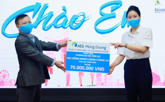 Trao 600 triệu Học bổng Năng lượng Tương lai AES