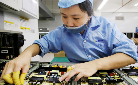 Hoạt động sản xuất Trung Quốc đối mặt nguy cơ thu hẹp mạnh do dịch virus Corona