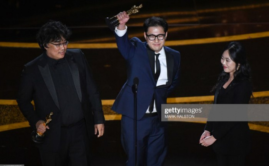 Phim Ký sinh trùng làm nên kì tích cho điện ảnh Hàn Quốc tại lễ trao giải Oscar