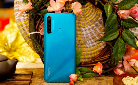 Quá đỉnh Realme 5i - "siêu" smartphone giá rẻ của Realme