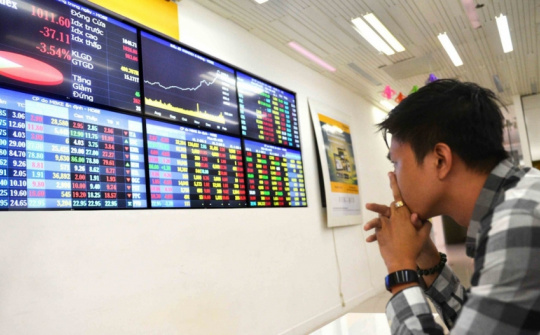 Sau cú sốc vì virus corona, giới đầu tư đang chờ đợi điều gì?