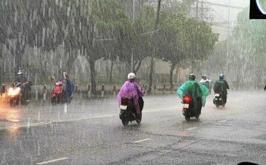 Thời tiết 15/2: Bắc Bộ chiều có mưa rào, dông lốc