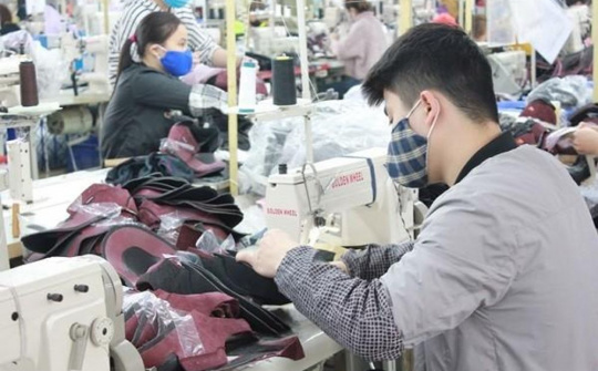 Ứng phó với Covid-19, doanh nghiệp dệt may, da giày linh hoạt tìm nguồn cung nguyên liệu