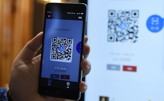 Nhiều nhà bán lẻ nhỏ của Trung Quốc mở cửa kinh doanh trong bối cảnh dịch bệnh