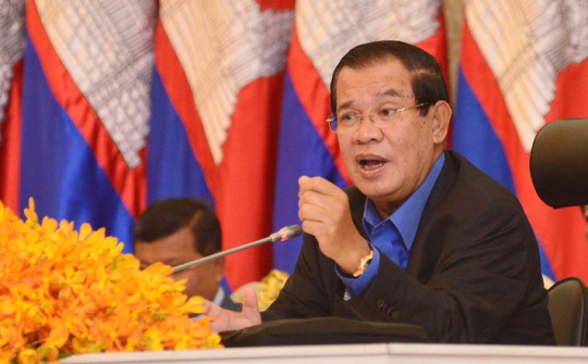 [Quốc tế nổi bật] Ông Hun Sen thách thức Corona