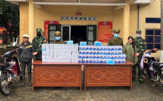 Giữa dịch virus corona, hai chị em gom hàng, chuyển lậu 5.000 khẩu trang sang Trung Quốc